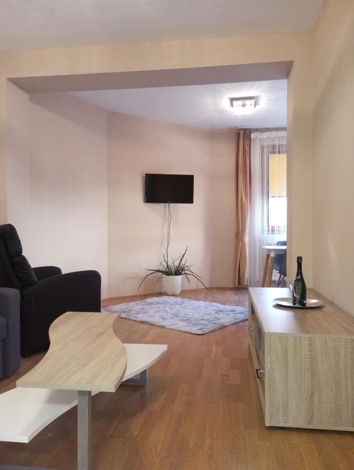 Zen Apartman Budakalasz Εξωτερικό φωτογραφία